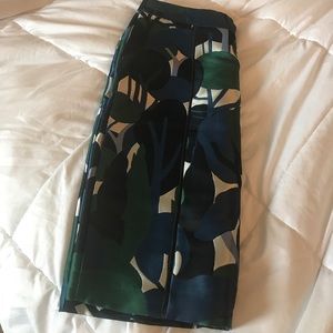 Spring pattern pencil skirt